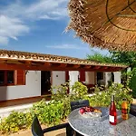 Charmante Ideal Fuer Paare Oder Familien By Interhome Holiday home