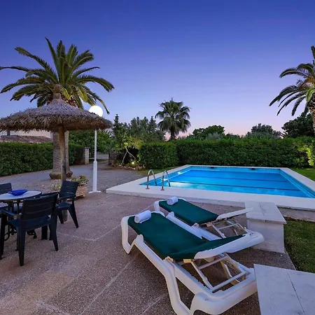 Charmante Ideal Fuer Paare Oder Familien By Interhome *