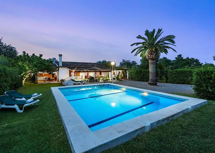 Charmante Ideal Fuer Paare Oder Familien By Interhome Pollença